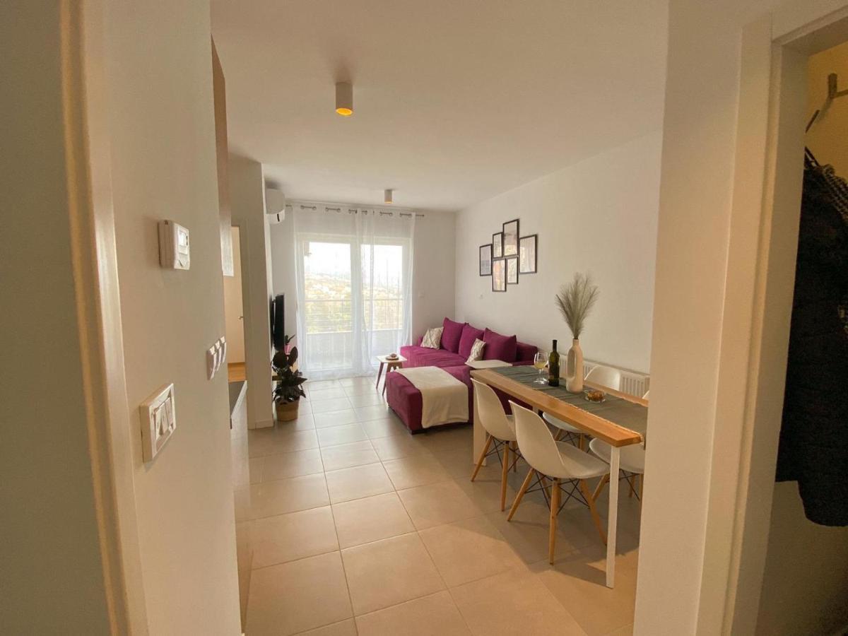 Portview Apartment غييكا المظهر الخارجي الصورة