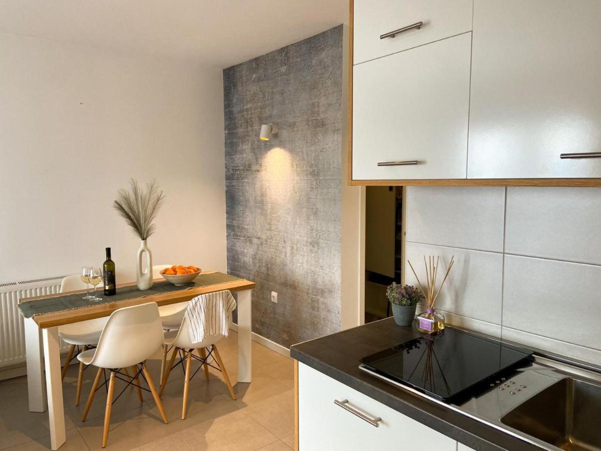 Portview Apartment غييكا المظهر الخارجي الصورة