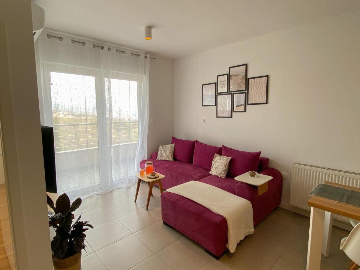 Portview Apartment غييكا المظهر الخارجي الصورة