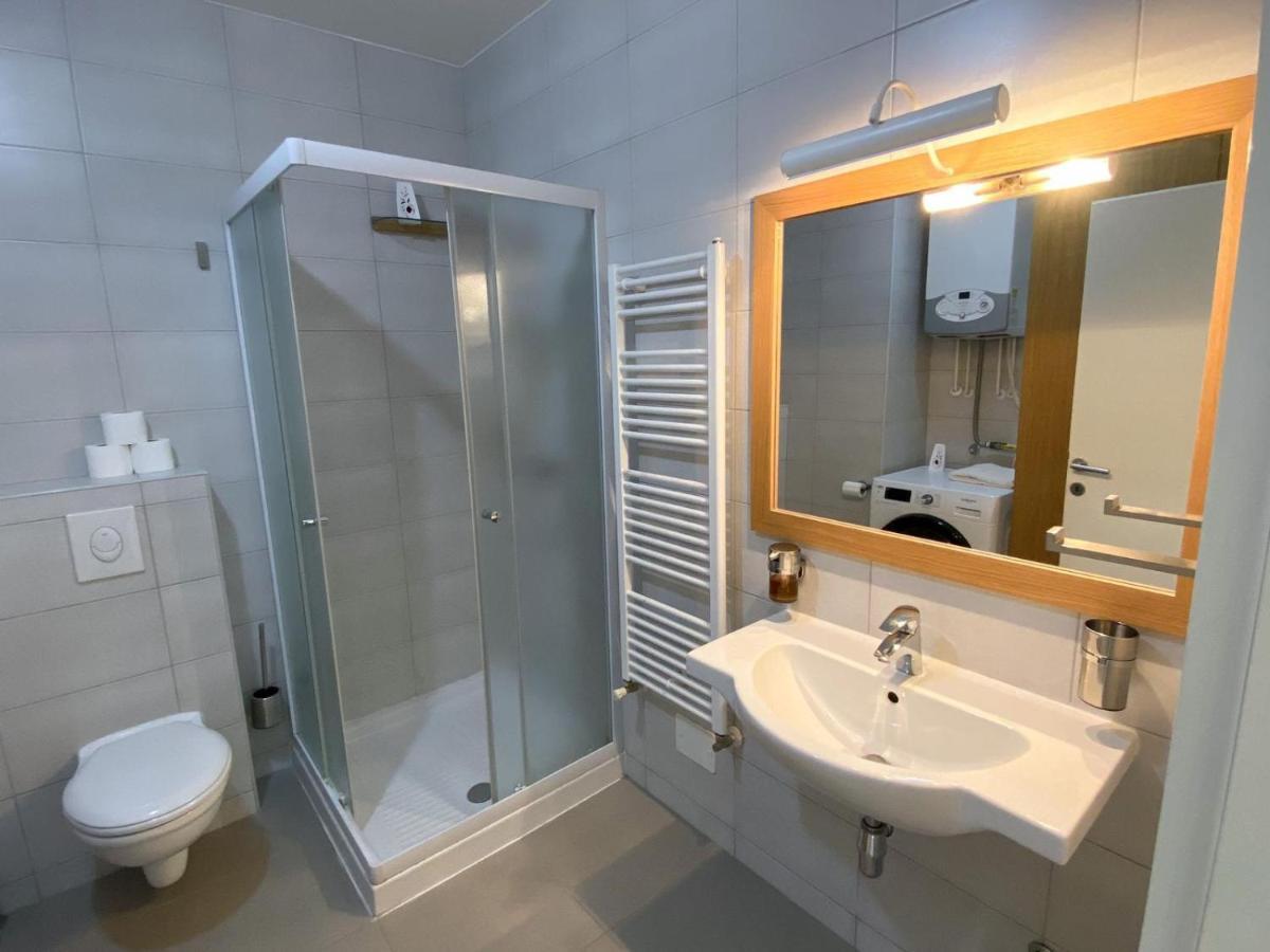 Portview Apartment غييكا المظهر الخارجي الصورة
