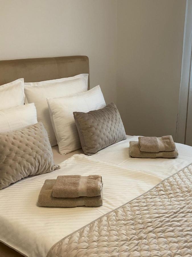 Portview Apartment غييكا المظهر الخارجي الصورة